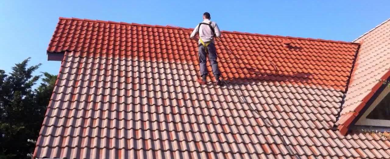 Peinture toiture rénovation tuiles